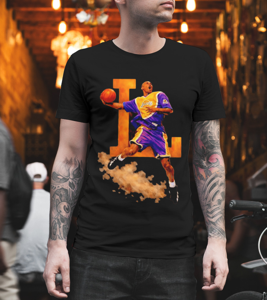 Kobe Bryant Los Angeles Lakers Iconic Slam Dunk Action T-Shirt