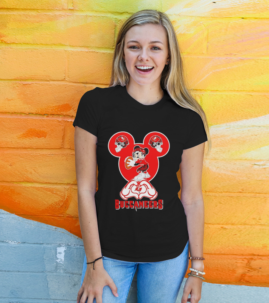 Tampa Bay Buccaneers Mickey Mouse Football Love Heart T-Shirt