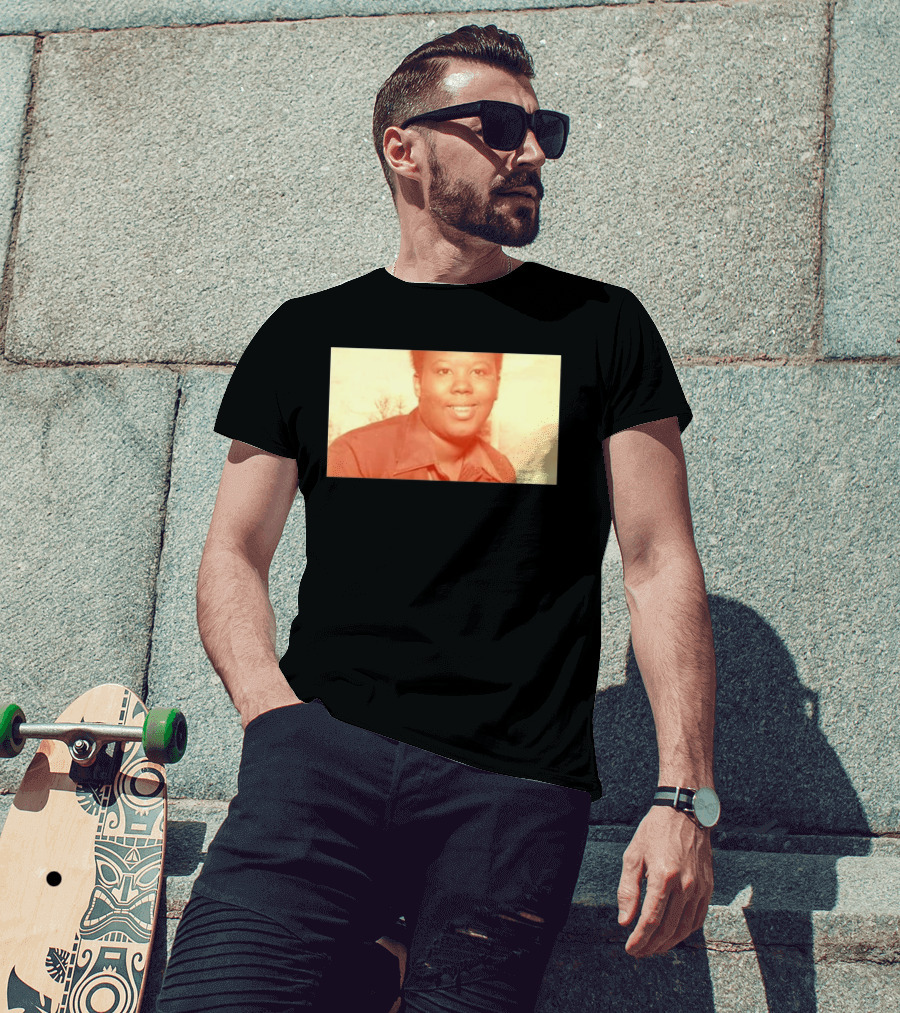 King Harris Mom Picture T-Shirt