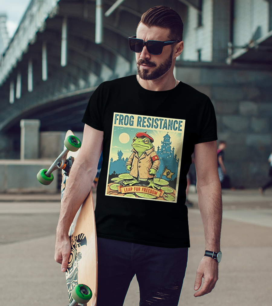 Classic Frog Resistance Leap For Freedom Castle Beret Moonlight Lily Pads T-Shirt