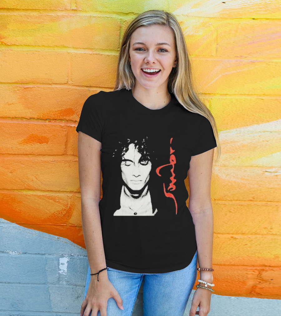 Sombr Facecard Tea Abstract Monochrome Red Accents T-Shirt