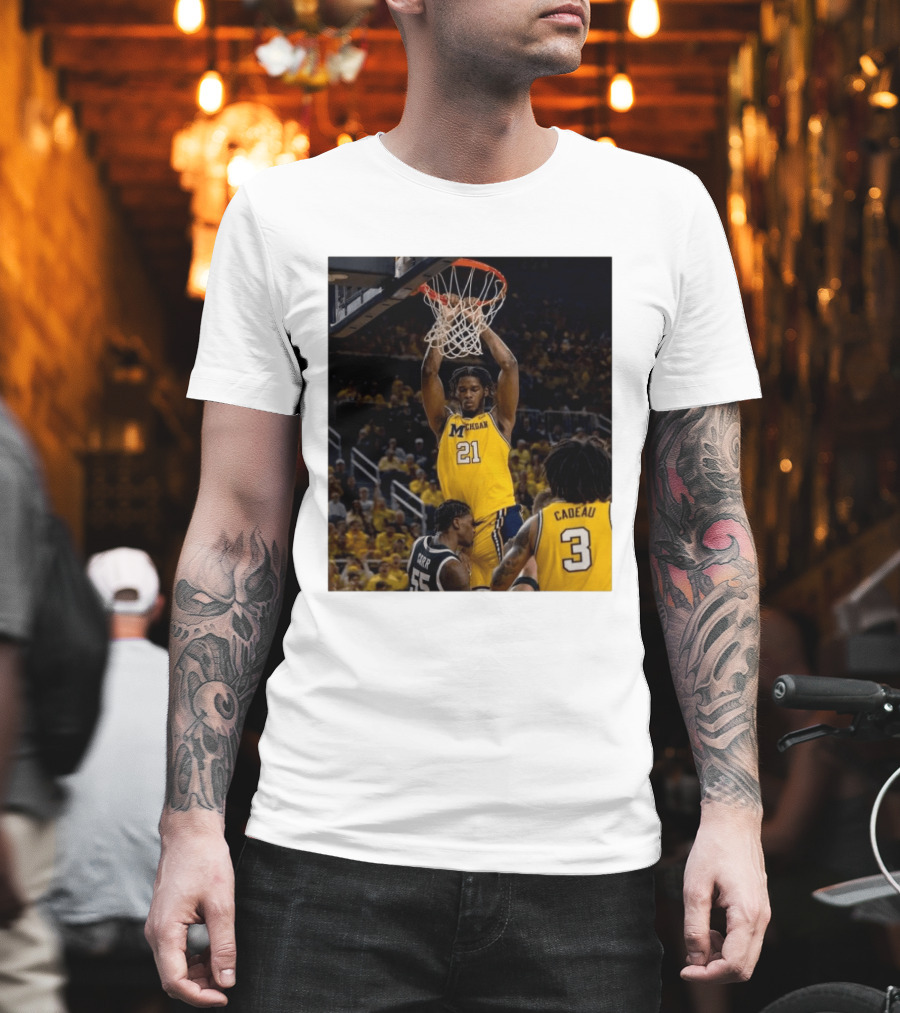 Morez Johnson Jr. Dunk Michigan Vs Carr Cadeau Basketball Moment T-Shirt
