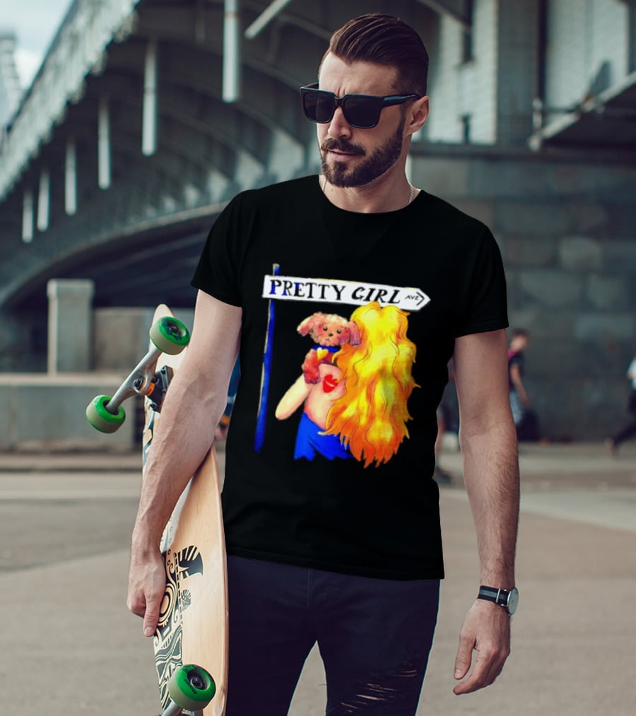 Pretty Girl Avenue Blonde Woman With Teddy Bear And Heart Tattoo T-Shirt