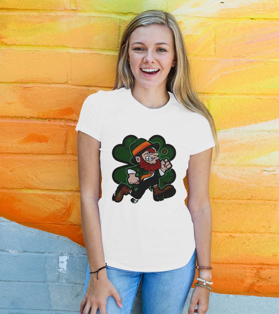 Leprechaun St. Patrick's Day Four Leaf Clover Smoking Pipe Vintage Irish T-Shirt