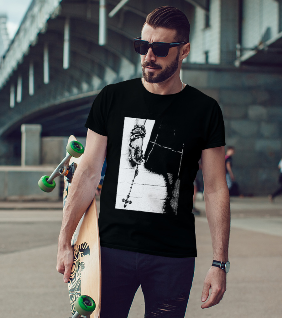 The Pretty Reckless Rosary Baphomet XScreaming T-Shirt