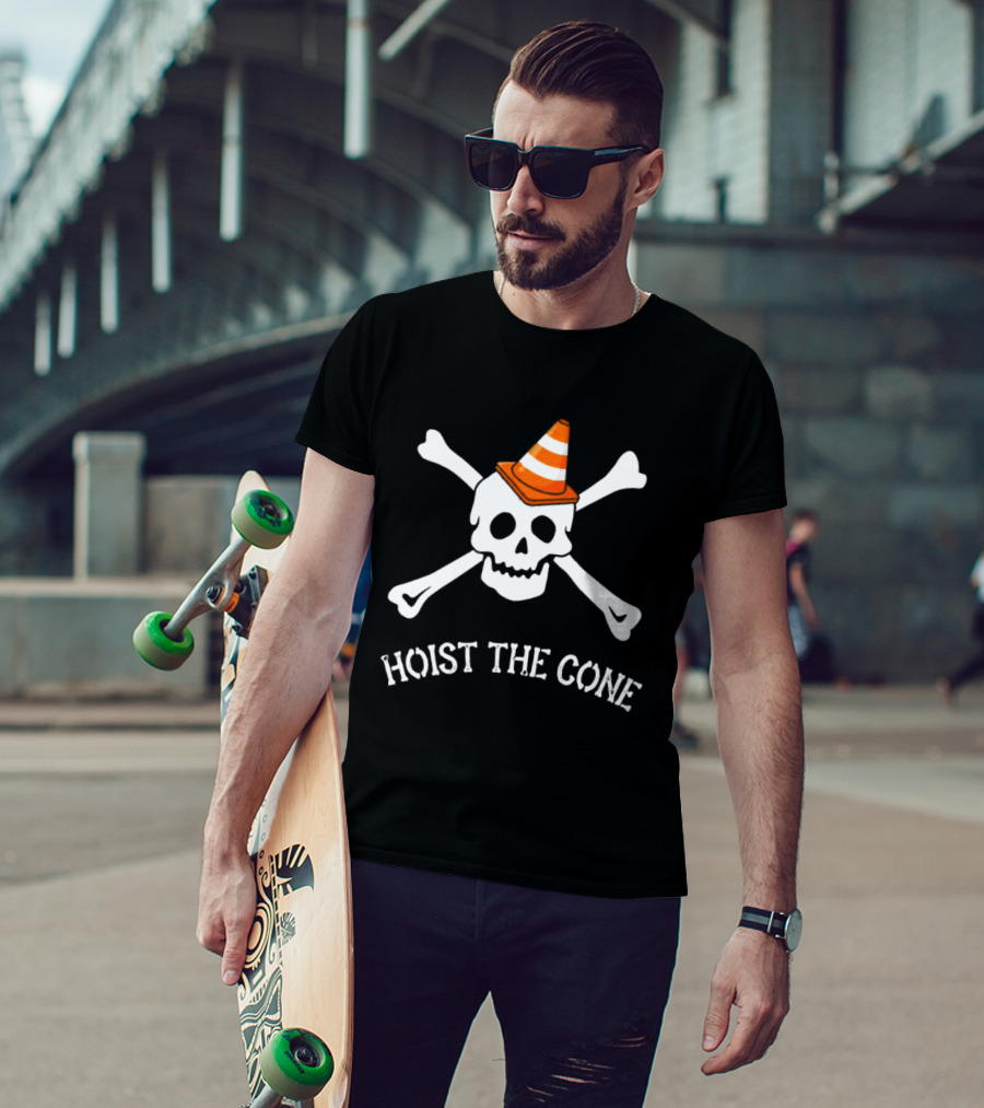 Pittsburgh Pirates Skull Crossbones Hoist The Cone Traffic Hat T-Shirt