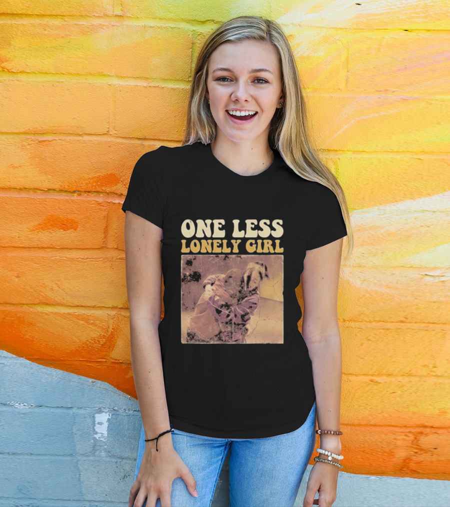 Billie Eilish Justin Bieber One Less Lonely Girl Vintage Style Hug Scene T-Shirt
