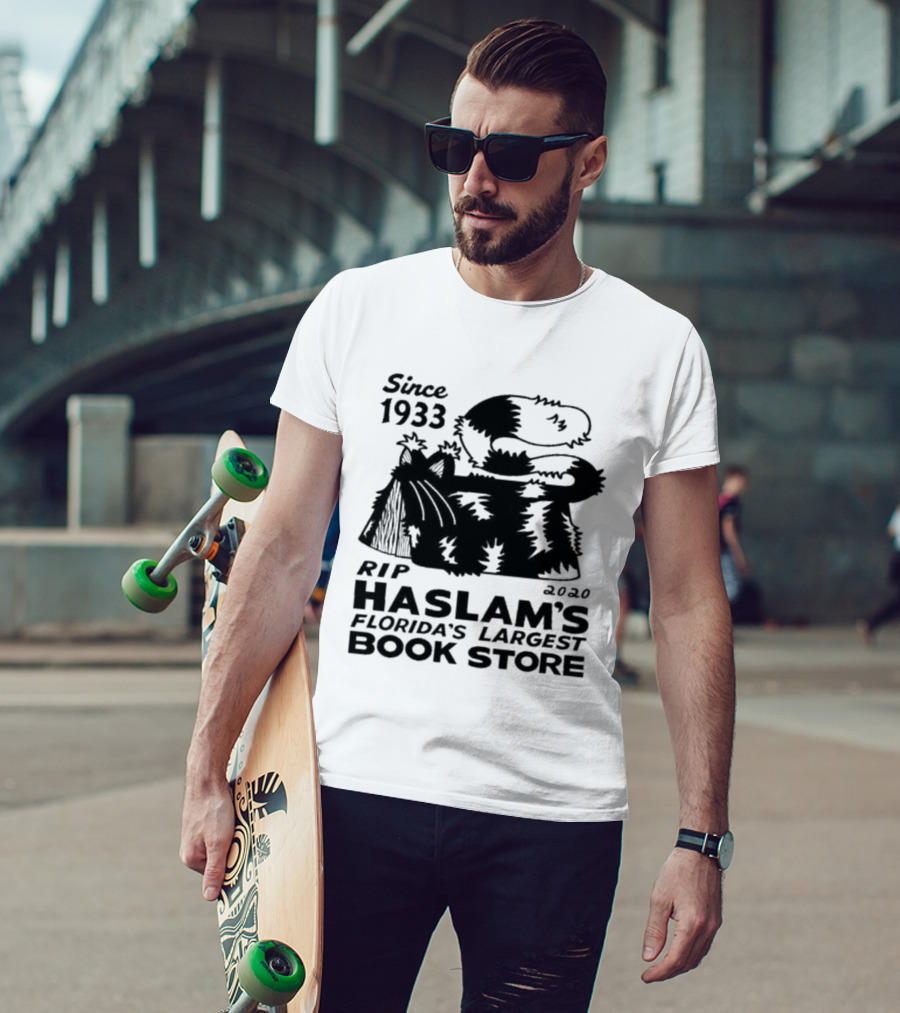 Since 1933 RIP 2020 Haslam's Florida's Largest Book Store Snoopy Doghouse T-Shirt