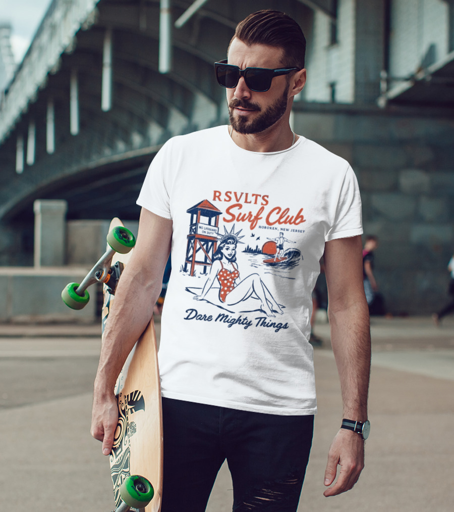 RSVLTS Surf Club Hoboken New Jersey Dare Mighty Things Statue Of Liberty Surfing Vintage Beach Scene T-Shirt