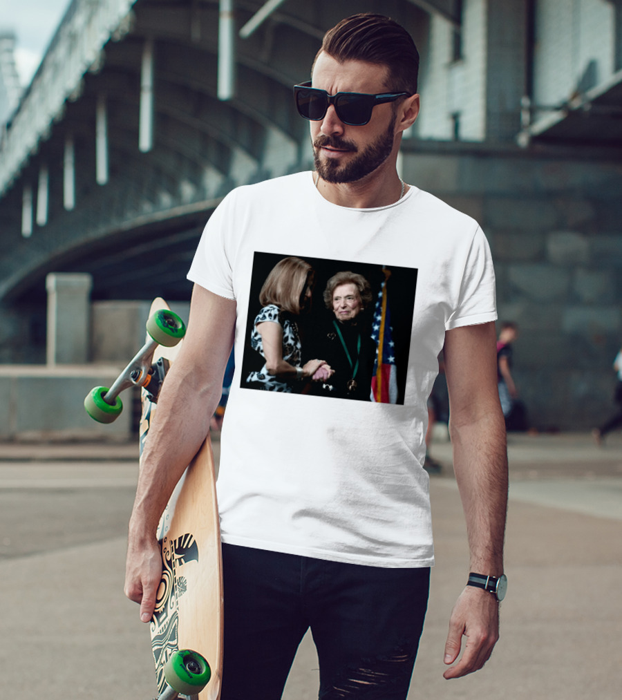 Doris Fisher Co Founder Of The Gap Remembering Legacy And Contributions T-Shirt