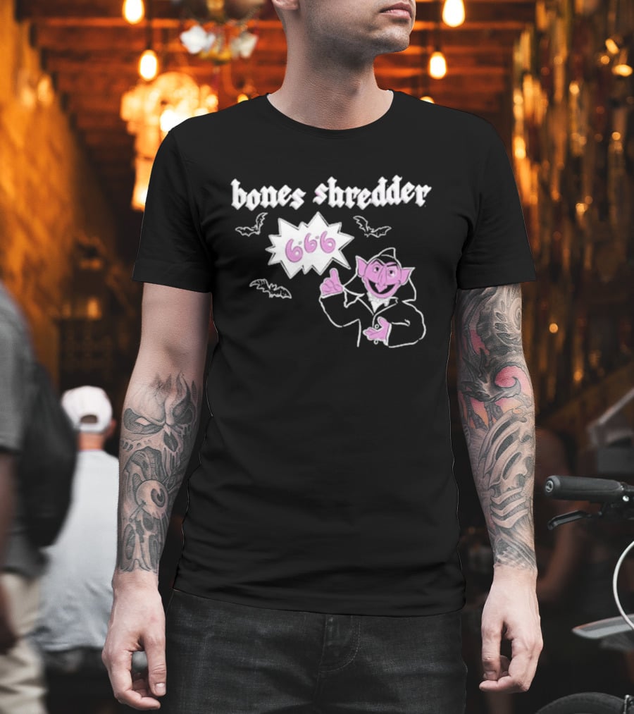 Bones Shredder Vampire Count 666 Halloween Bats T-Shirt