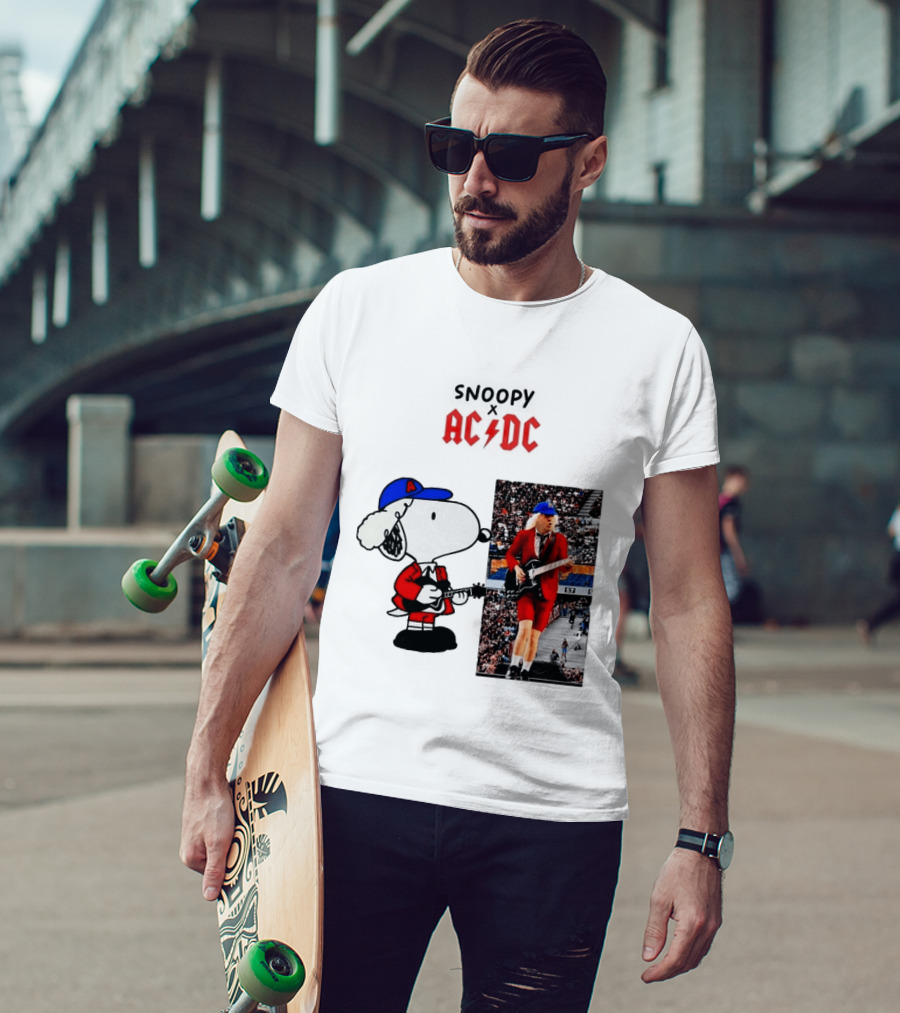 Snoopy Peanuts AC DC Angus Young Rock Concert T-Shirt