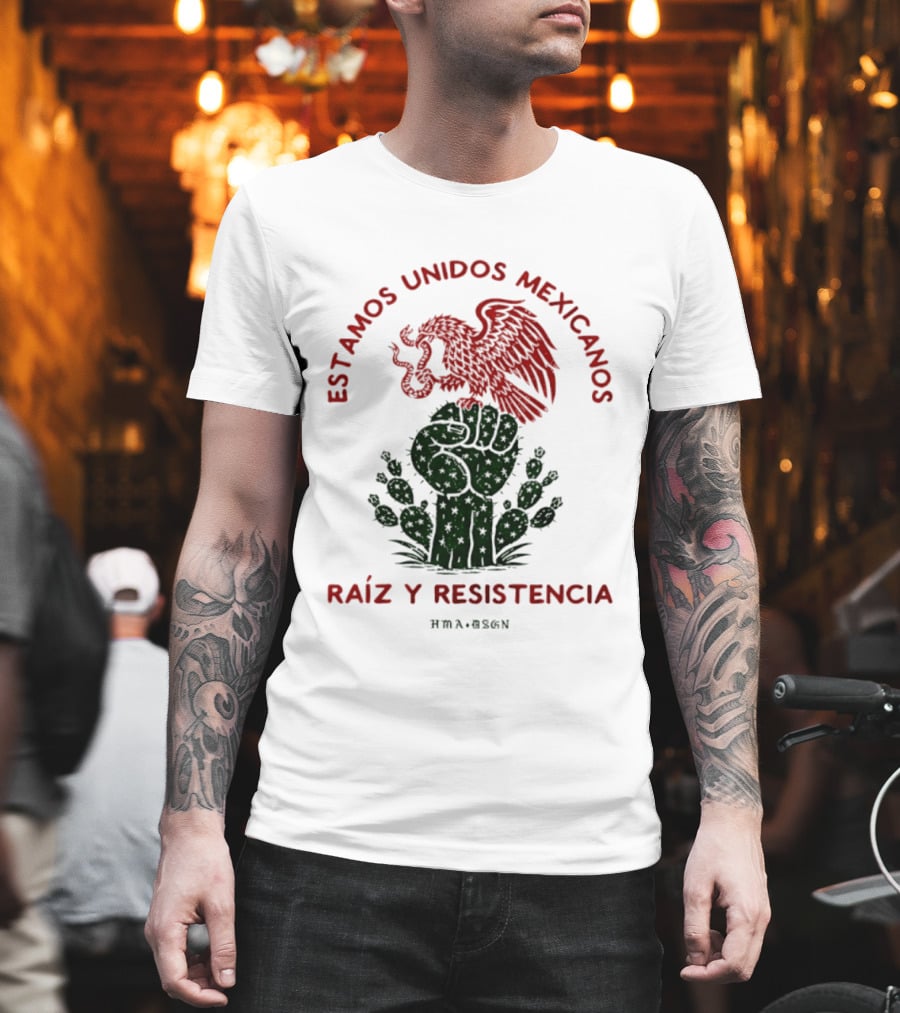 Estamos Unidos Mexicanos Raíz Y Resistencia Eagle Fist Cactus T-Shirt