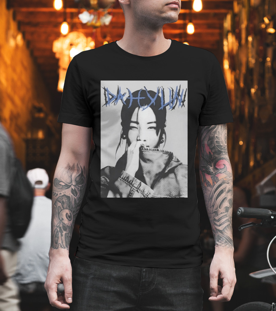 DAHYUN Photo Blue Text Style Black And White Image T-Shirt