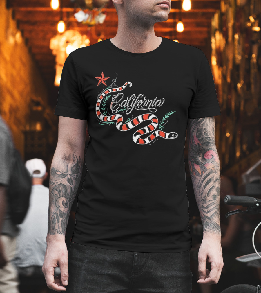 California King Snake Red Star Serpent T-Shirt