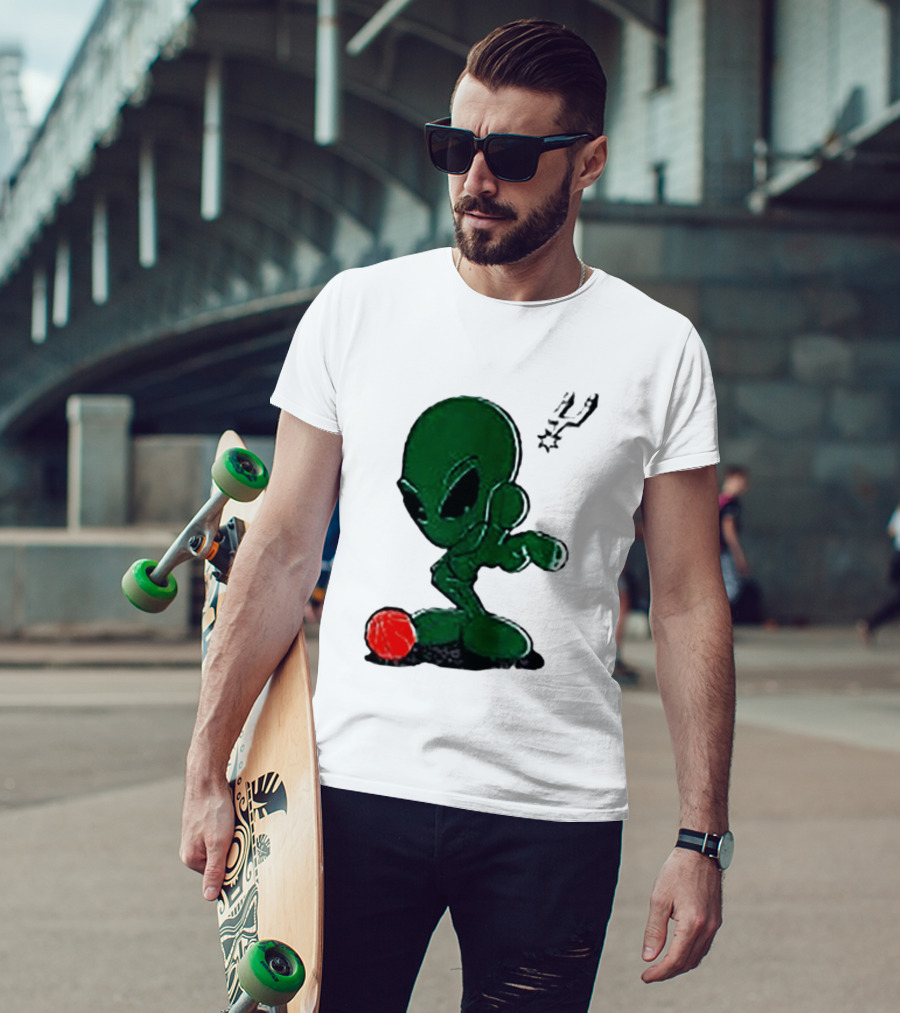 San Antonio Spurs Alien Basketball Dribble T-Shirt