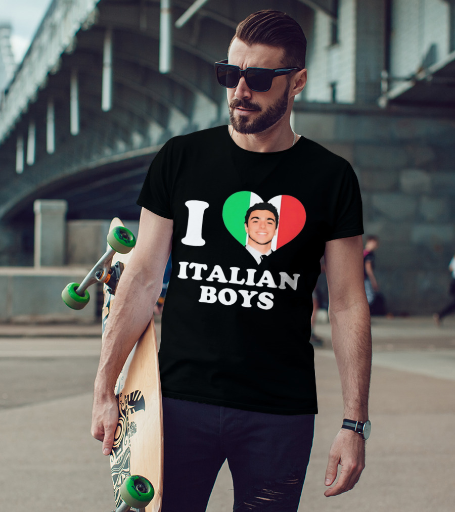 I Love Italian Boys Luigi Mangione Heart Flag T-Shirt