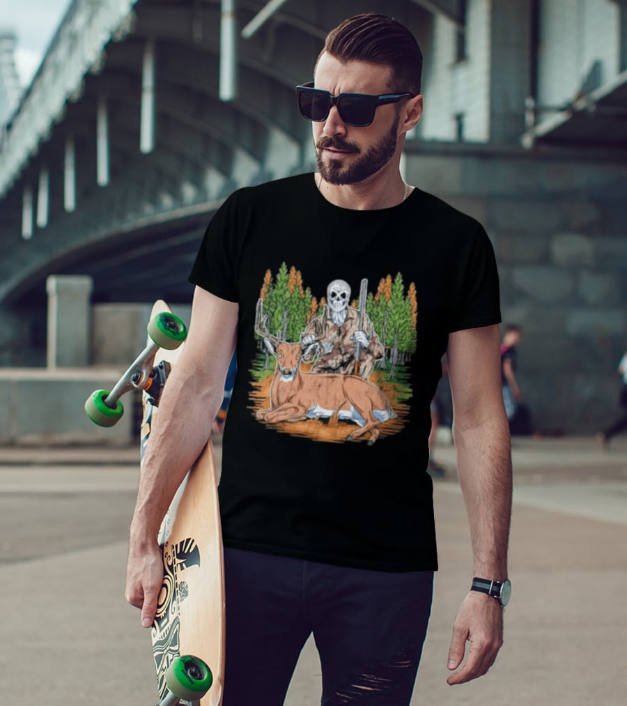 Skeleton Deer Hunting Skull Mask Camouflage Forest Scene T-Shirt