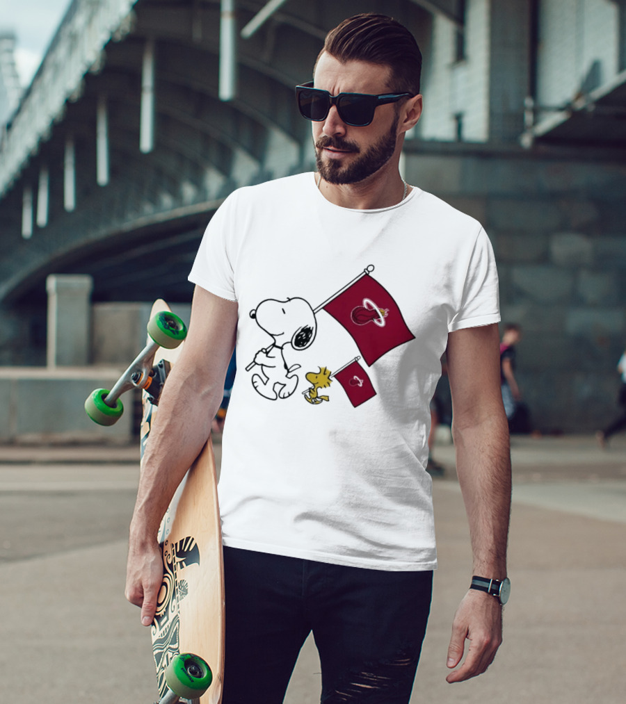 Miami Heat Snoopy Woodstock Miami Heat Flags T-Shirt
