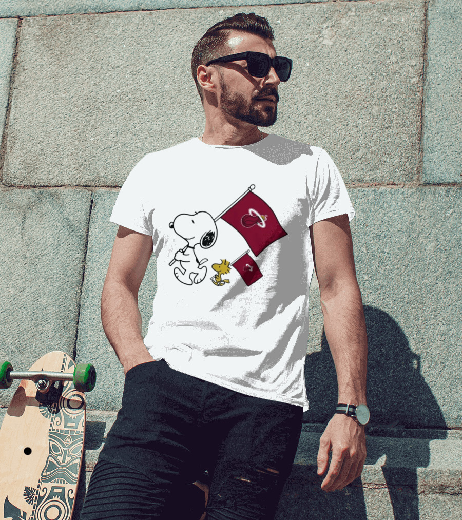 Miami Heat Snoopy Woodstock Miami Heat Flags T-Shirt