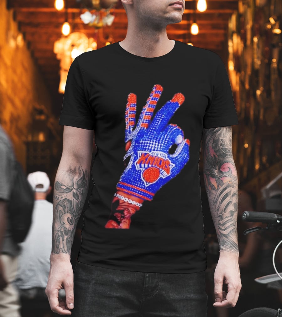 New York Knicks NBA Frenchoo Basketball Fan Glove T-Shirt