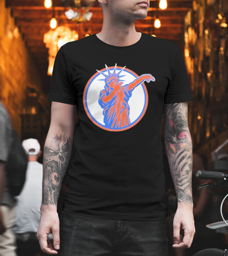 Statue Of Liber3 New York Knicks Basketball Circle T-Shirt