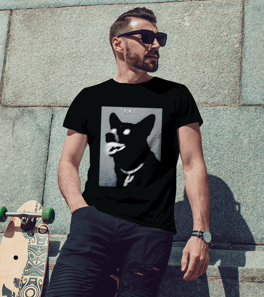 Run It Black Dog Diamond Grill Spurs Pendant T-Shirt