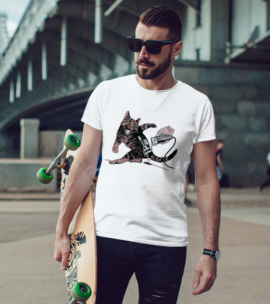 Shaving Cat Crazy Tabby Pet Grooming Clipper Reaction T-Shirt