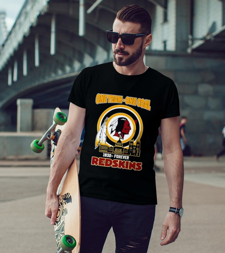 One Team One Goal 1932 Forever Redskins Football Skyline Capitol Building T-Shirt