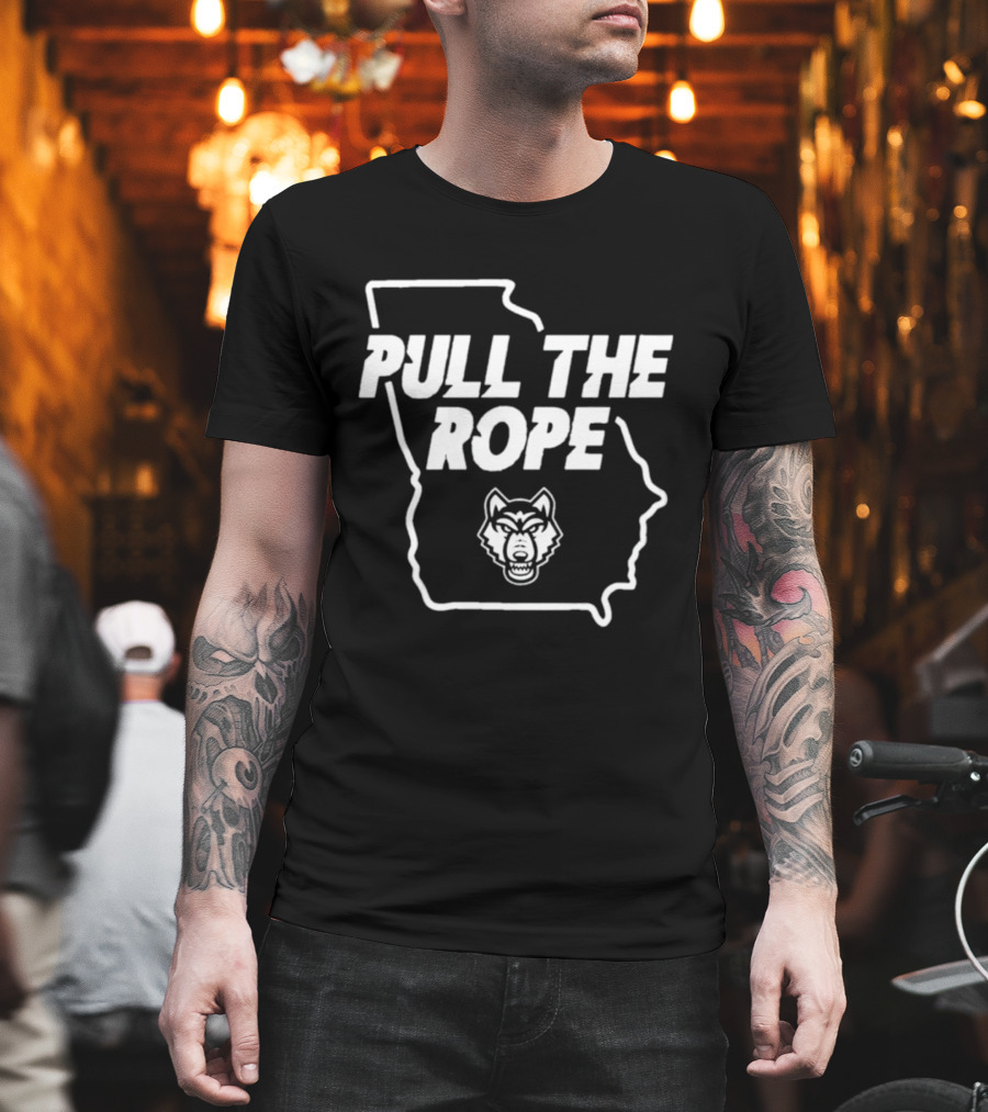 Pull The Rope Georgia Wolf Head Football T-Shirt