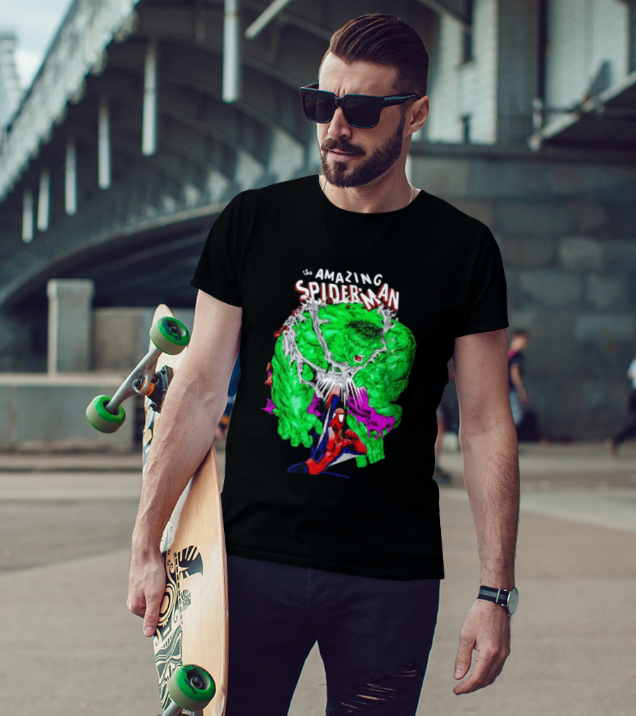 The Amazing Spider Man The Incredible Hulk Comic Style Showdown T-Shirt