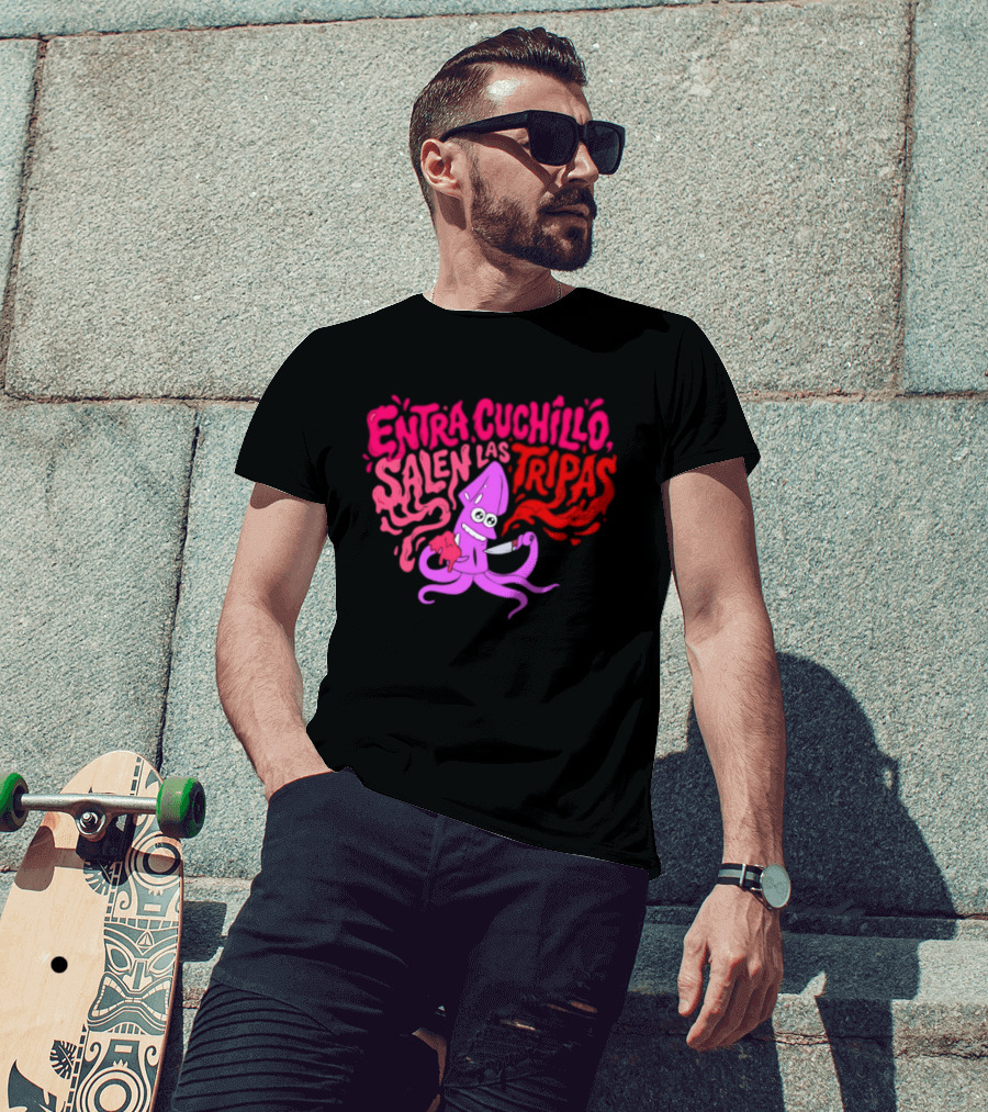Entra Cuchillo Salen Las Tripas Squid Cartoon Knife Fun T-Shirt