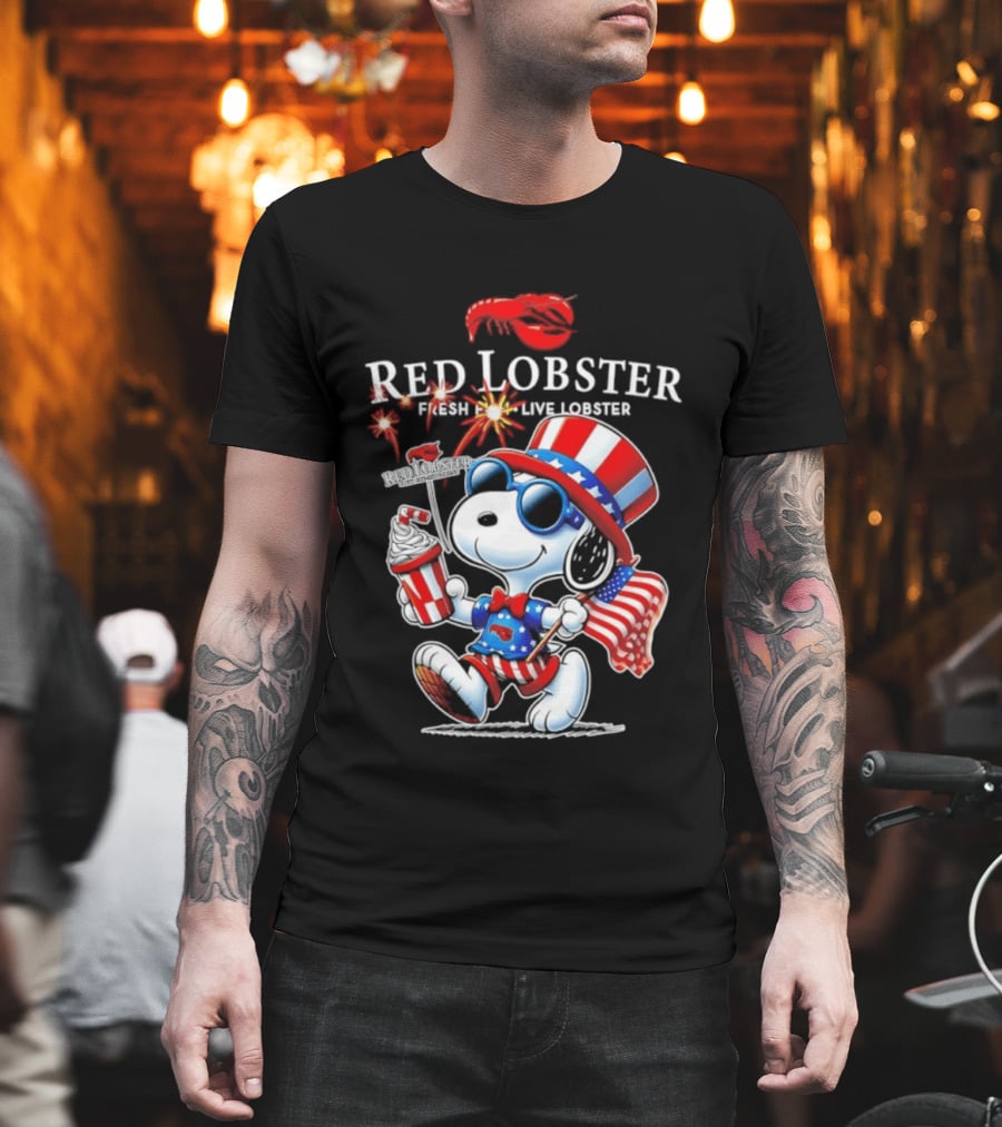 Snoopy Red Lobster Fresh Live Lobster America 1776 2026 250th Anniversary T-Shirt