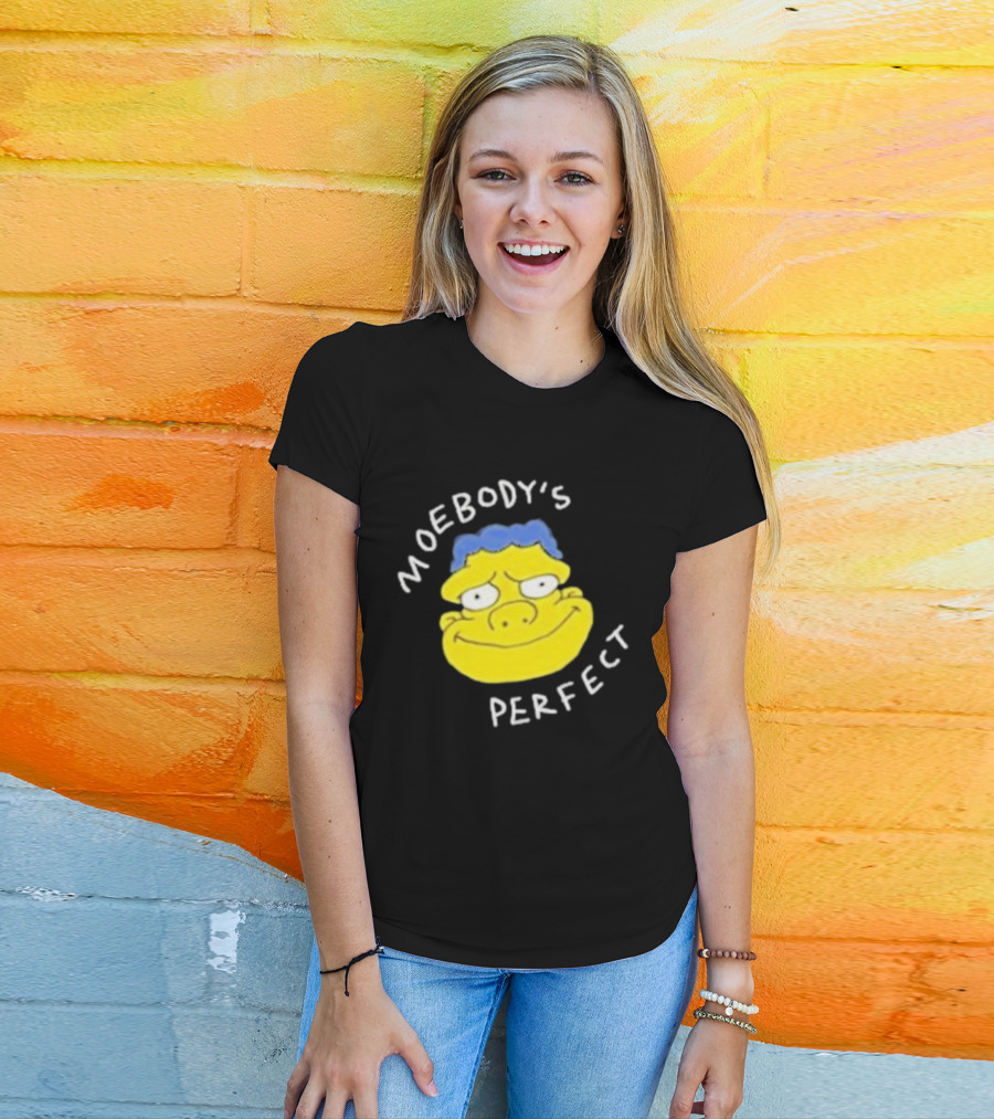 Moebody's Perfect Yellow Cartoon Face With Blue Hair Smirk T-Shirt
