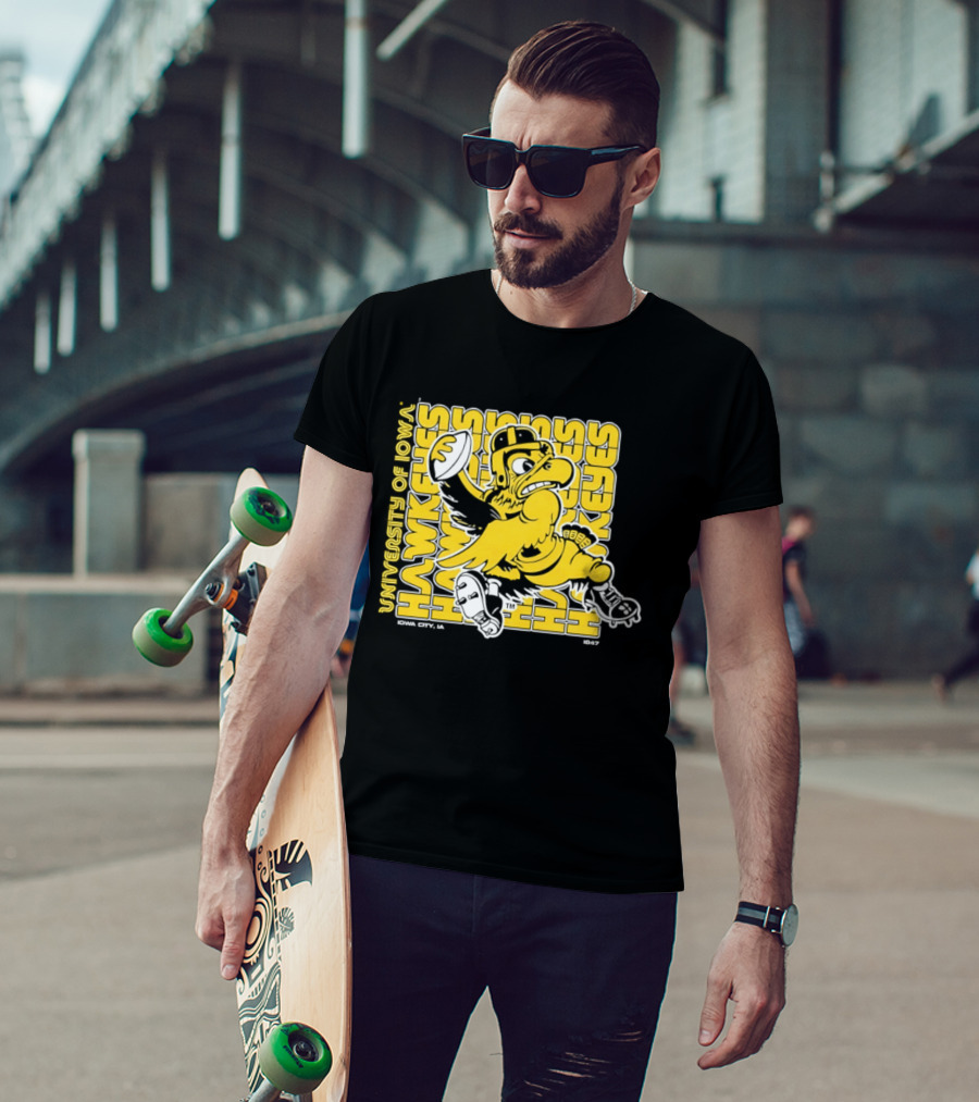 University Of Iowa Hawkeyes Mascot Iowa City Retro 1847 T-Shirt