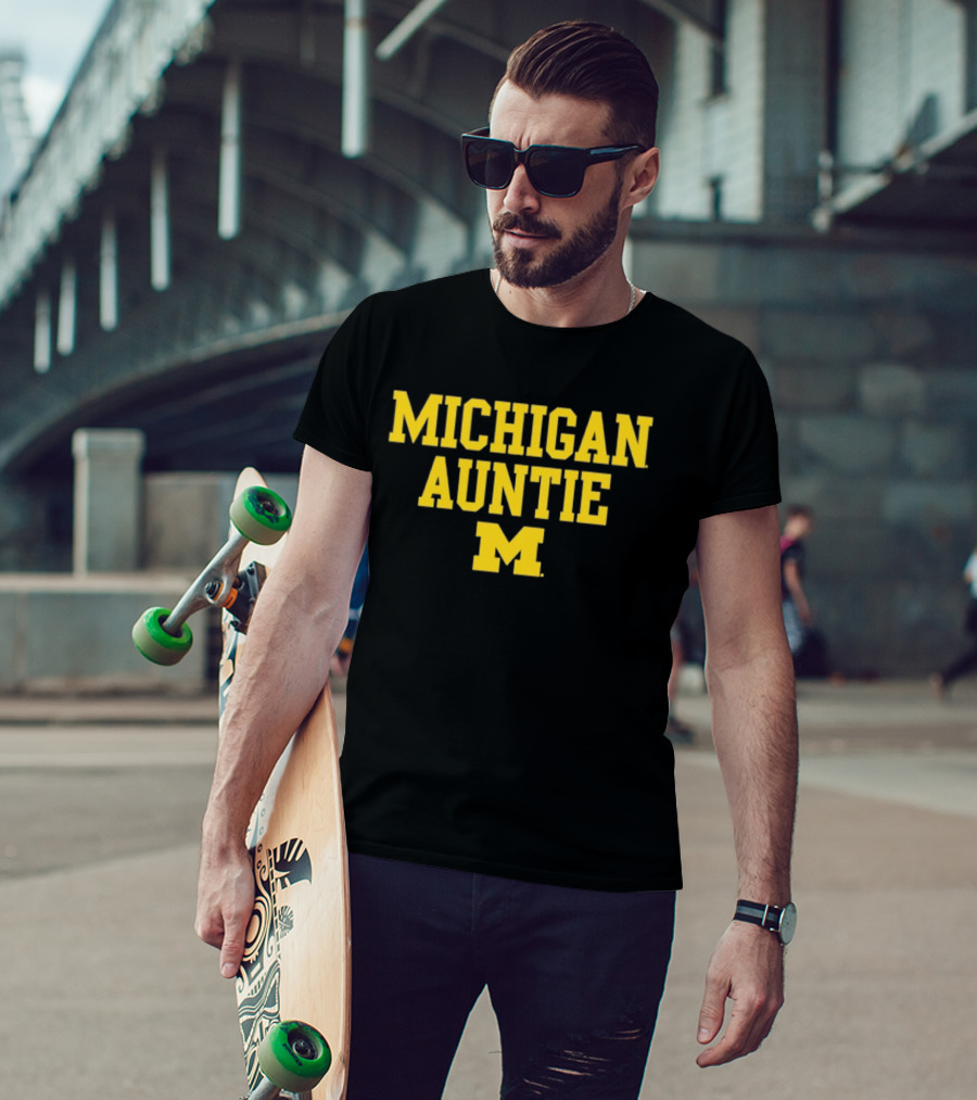 Michigan Wolverines Auntie M NCAA Fan T-Shirt