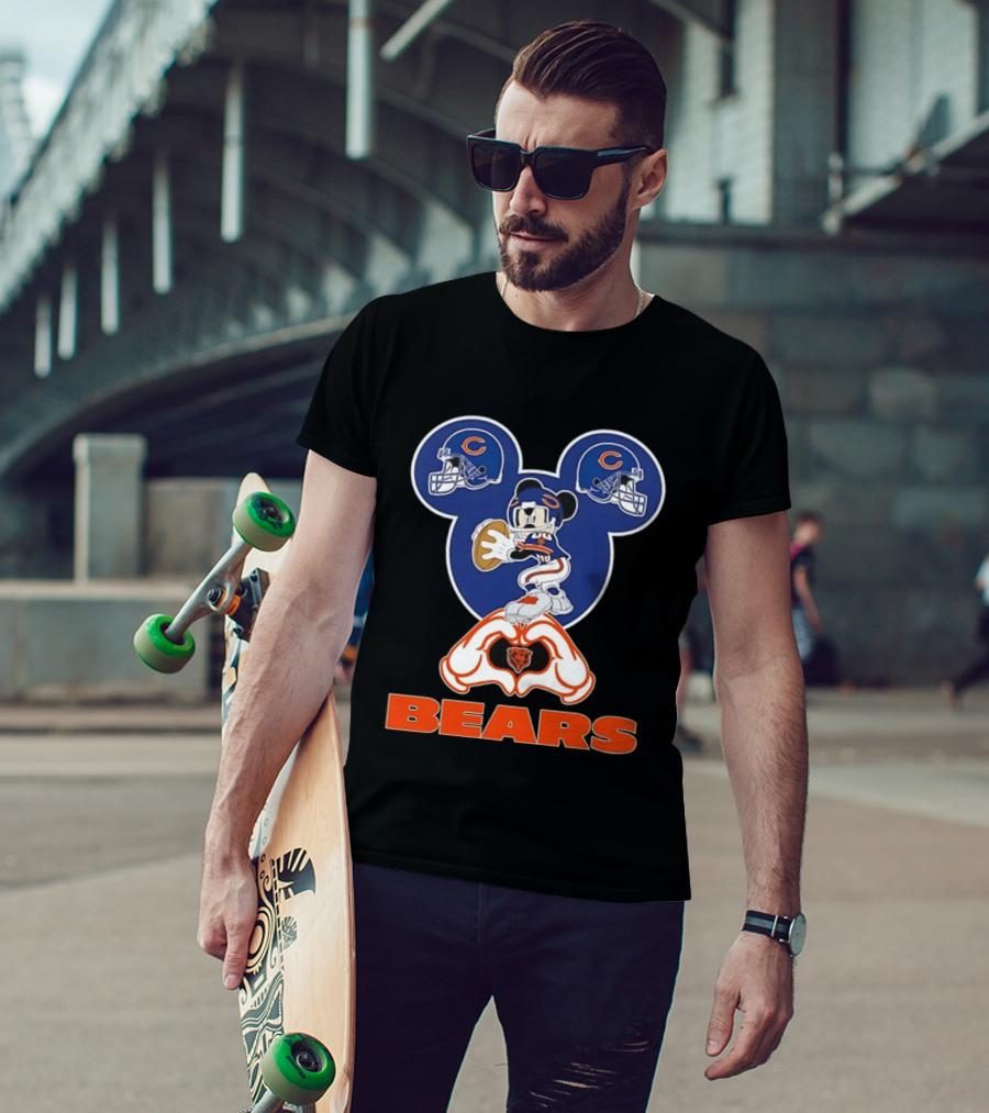 Mickey Mouse Chicago Bears Football Collaboration Bears T-Shirt