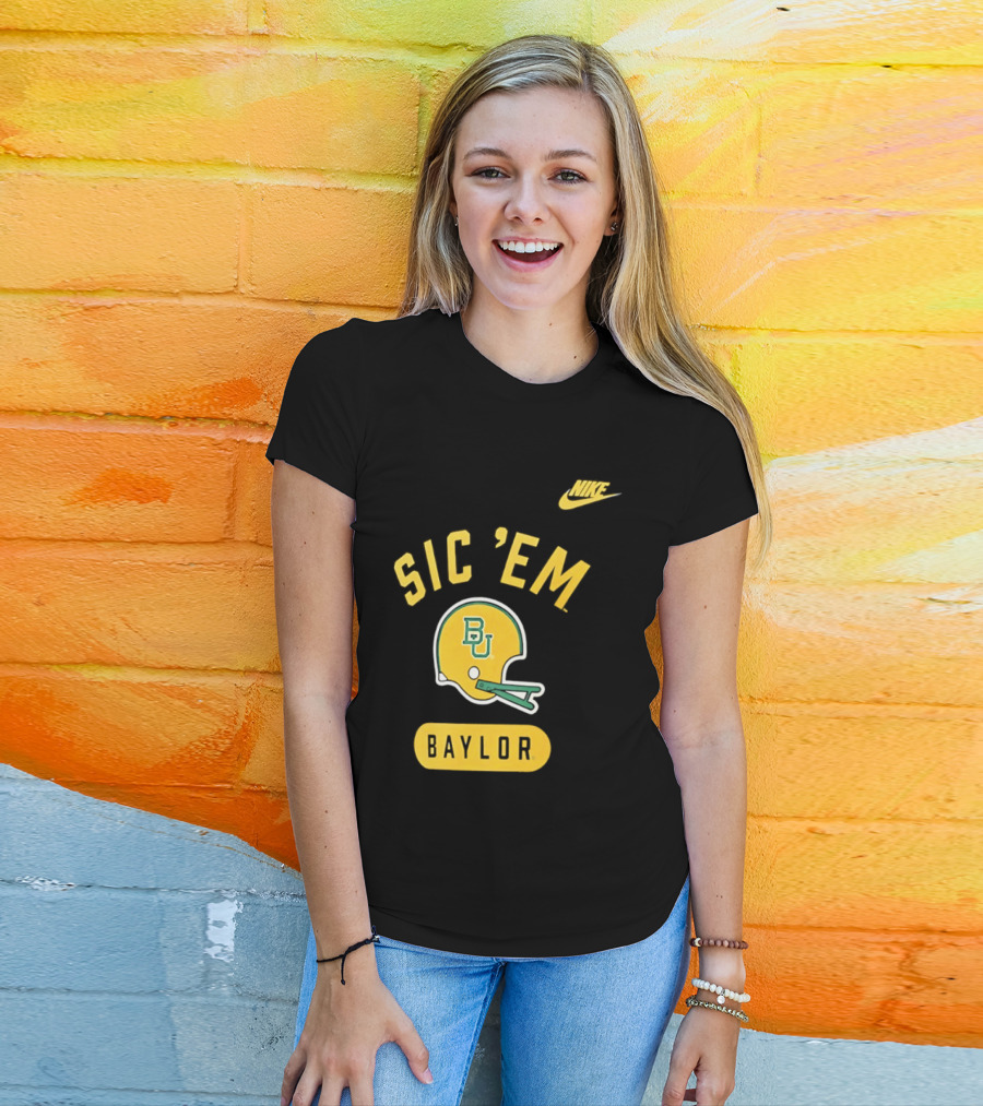 Nike Sic 'Em Baylor Football Helmet BU T-Shirt