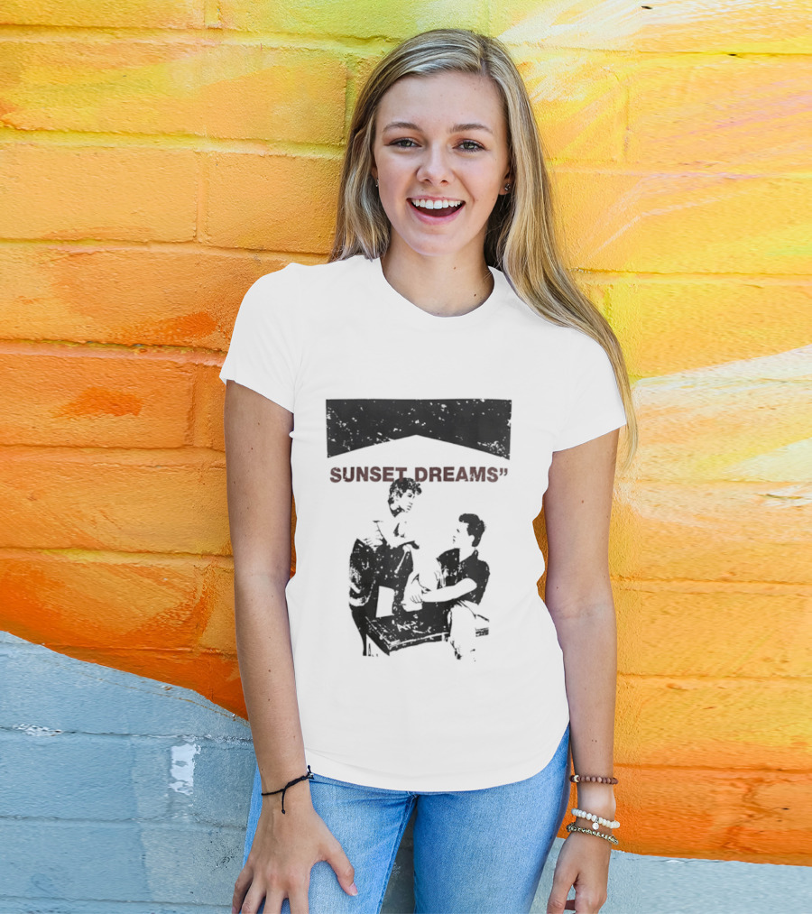 SUNSET DREAMS Streetwear T-Shirt