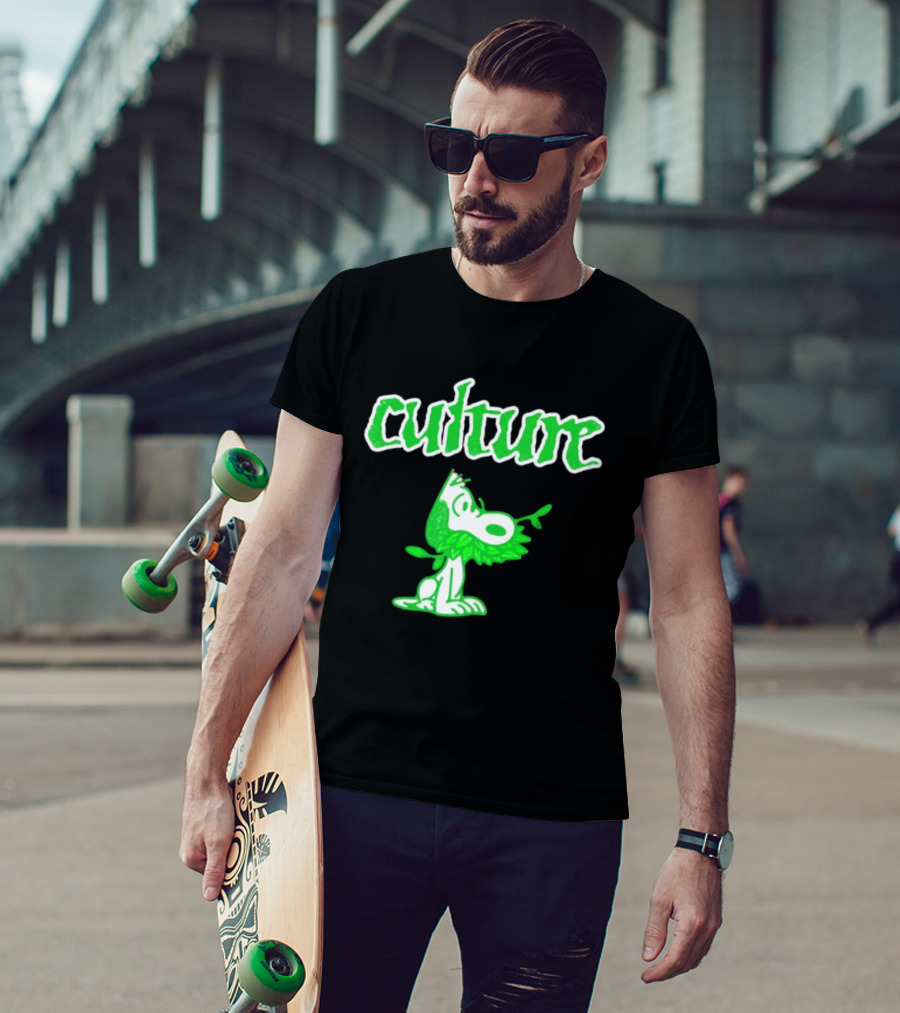 Culture Snoopy Peanuts Dog Leaf Crown T-Shirt