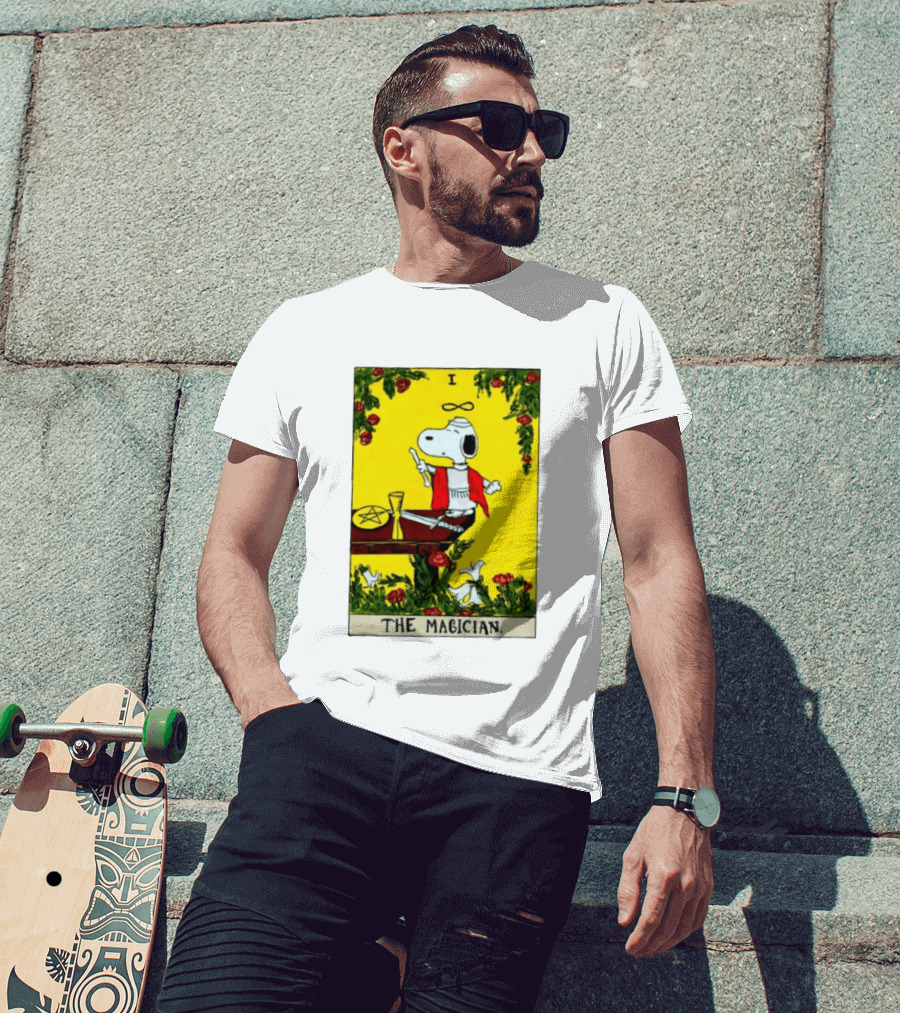 Snoopy Peanuts The Magician Tarot Card T-Shirt