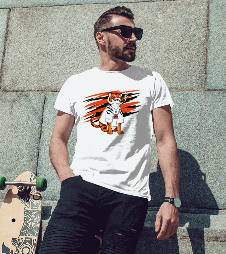 Cincinnati Bengals Tiger With Cigar And KGM Chain T-Shirt