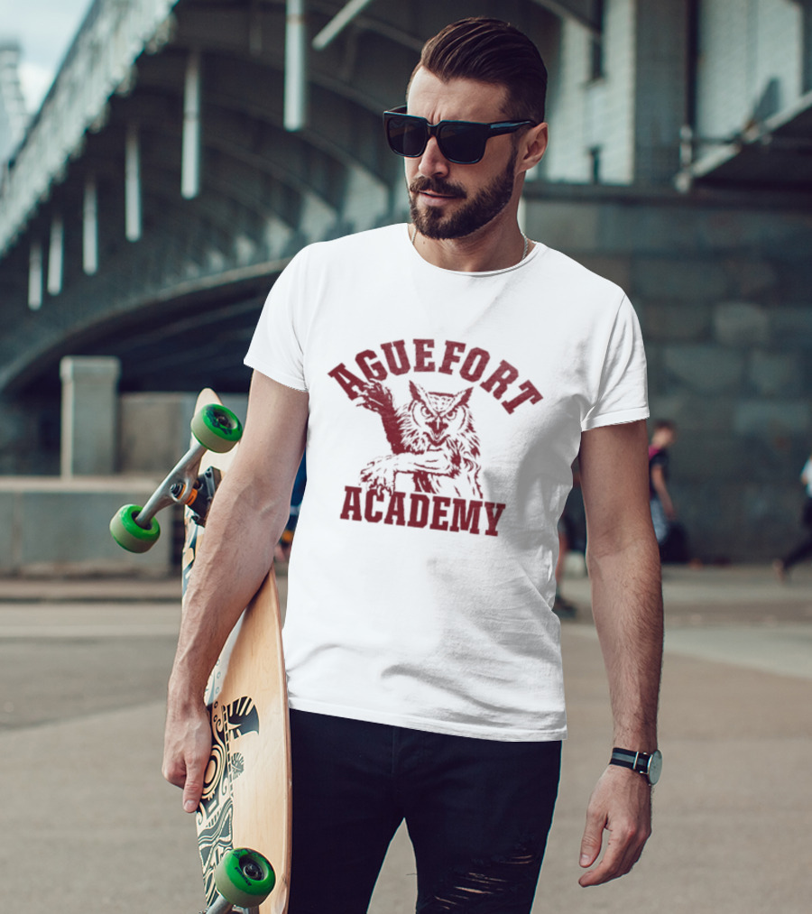 Aguefort Academy Owl Vintage Collegiate Style Owl T-Shirt