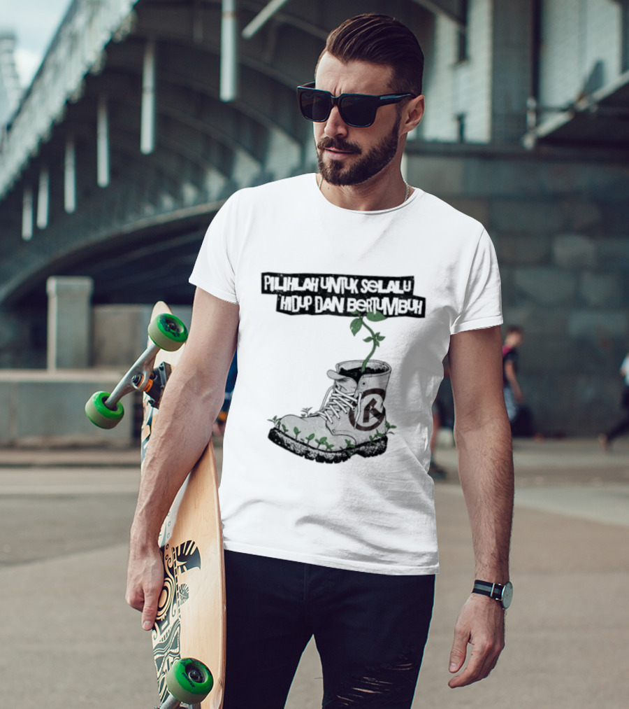 Pilihlah Untuk Selalu Hidup Dan Bertumbuh Tanaman Dalam Boot T-Shirt