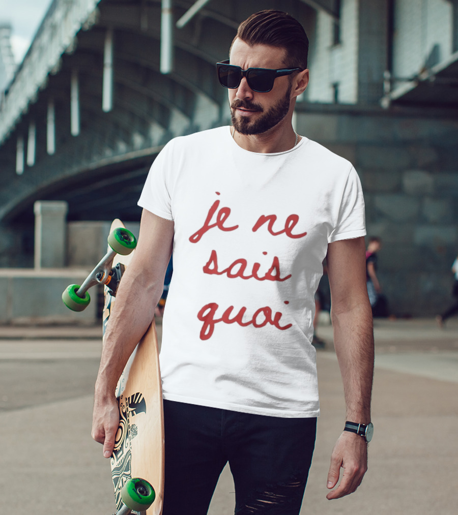 Je Ne Sais Quoi French Red Script T-Shirt