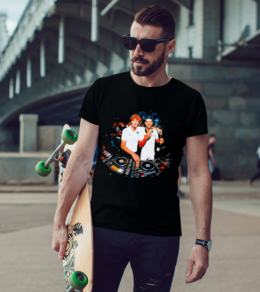 Jannik Sinner Novak Djokovic DJ Party Smoking And Beer 2026 T-Shirt