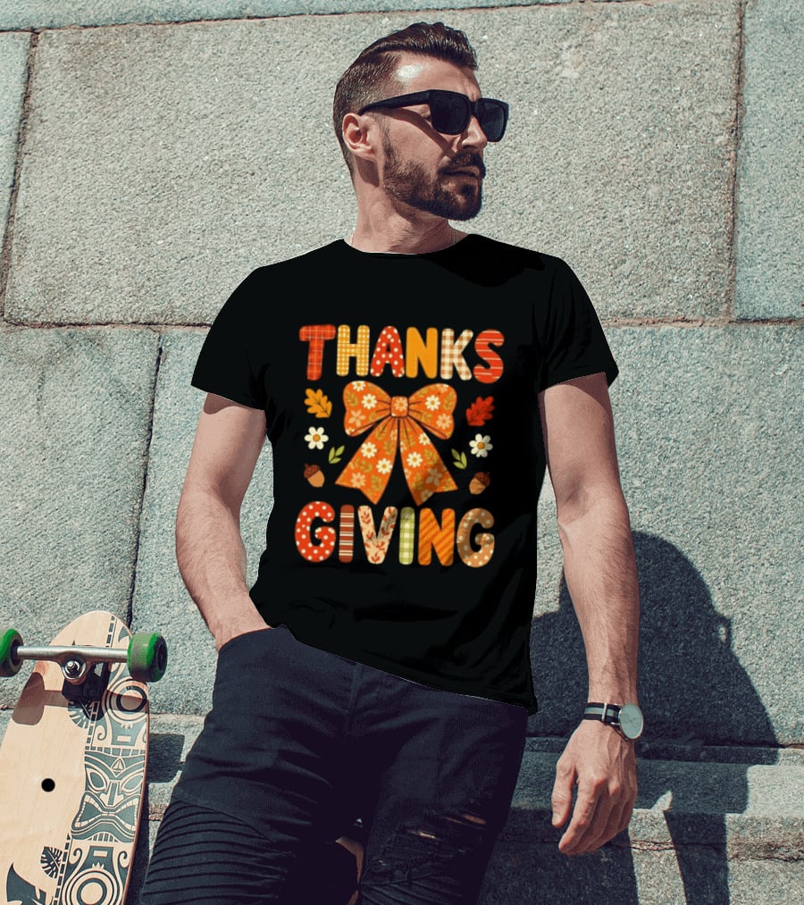 Thanksgiving Floral Bow With Autumn Acorns And Leaves T-Shirt