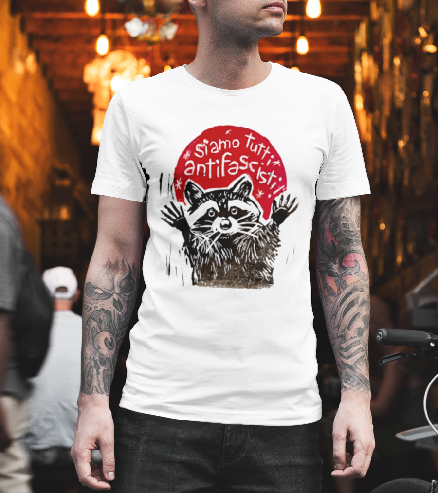 Siamo Tutti Antifascisti Raccoon Image T-Shirt