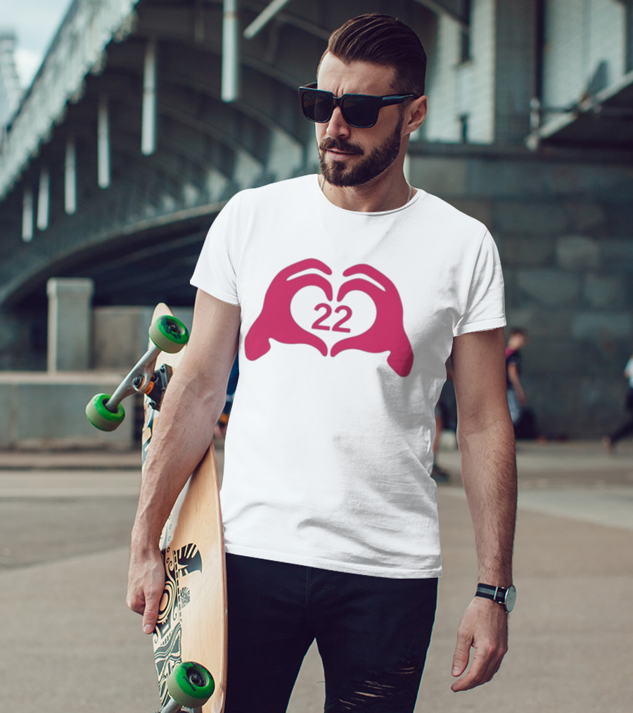 Feelin 22 Pink Heart Hands Gesture T-Shirt