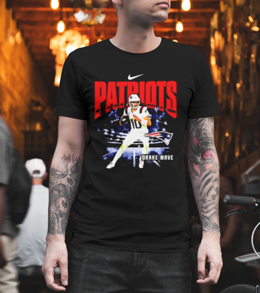 Nike Patriots Drake Maye Football Player Max90 T-Shirt
